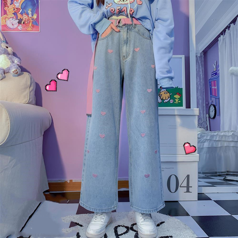 Jean Heart, pantalon droit large, taille haute, coupe ample. 