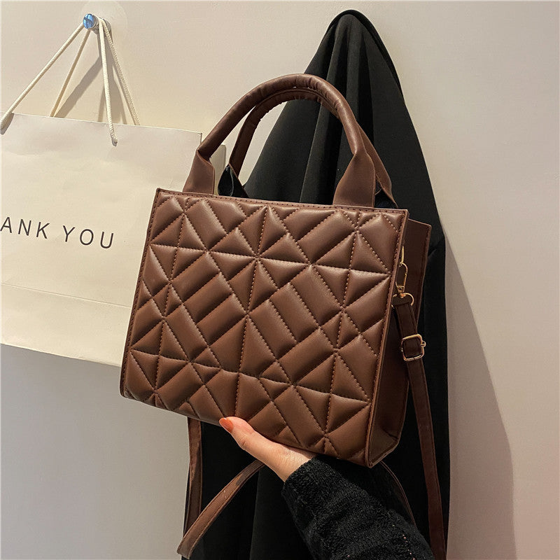 حقيبة كتف نسائية صغيرة مربعة من البولي يوريثان - طراز قديم، 23.5x19.5x10.5 سم