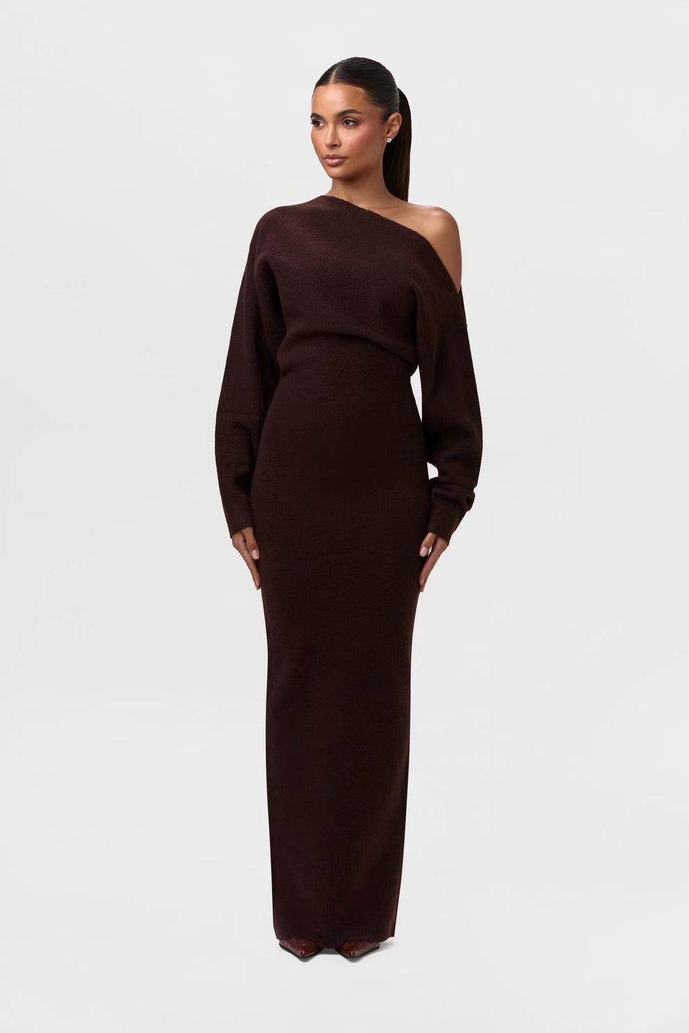 Robe de soirée moulante en maille tricotée à manches longues et col bardot