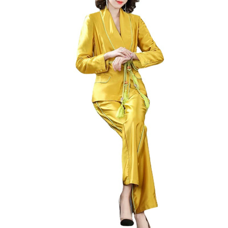Ensemble deux-pièces femme, veste et pantalon, en polyester jaune