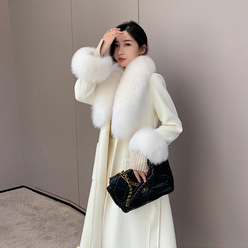 Manteau en Laine Coupe Ajustée Mi-long avec Grand Col en Fourrure
