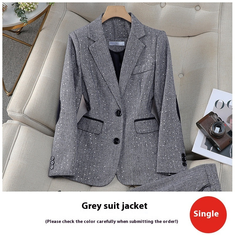 Tailleur deux pièces gris professionnel à manches longues pour femme