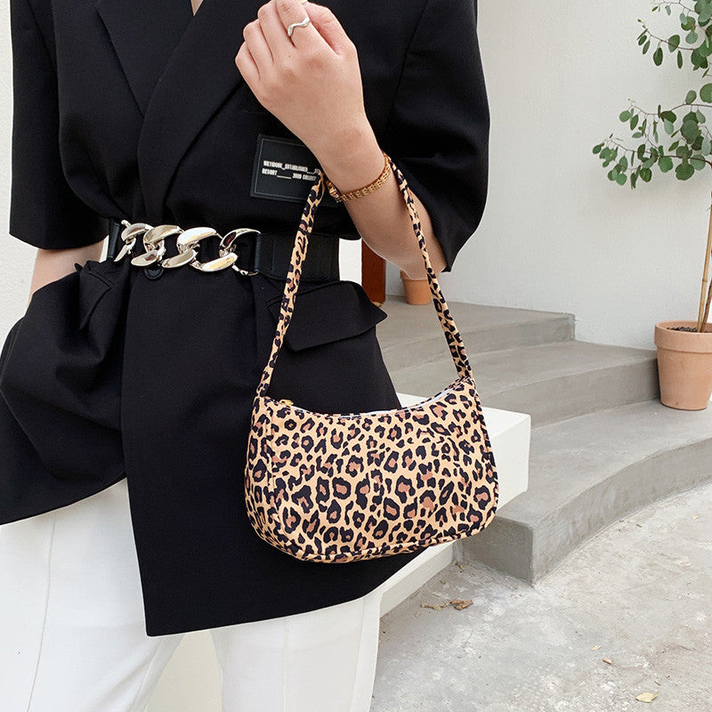 Sac à bandoulière en nylon pour femme, petit, imprimé papillon, vache ou léopard, format 23x13x7.5cm