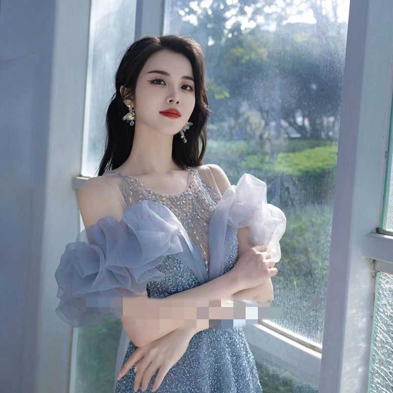 Robe de soirée en gaze légère bleu saphir perlée pour femme
