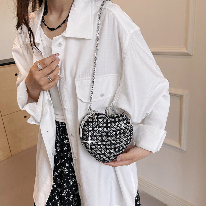 Women's Heart-Shaped Chain Messenger Bag with Sequins