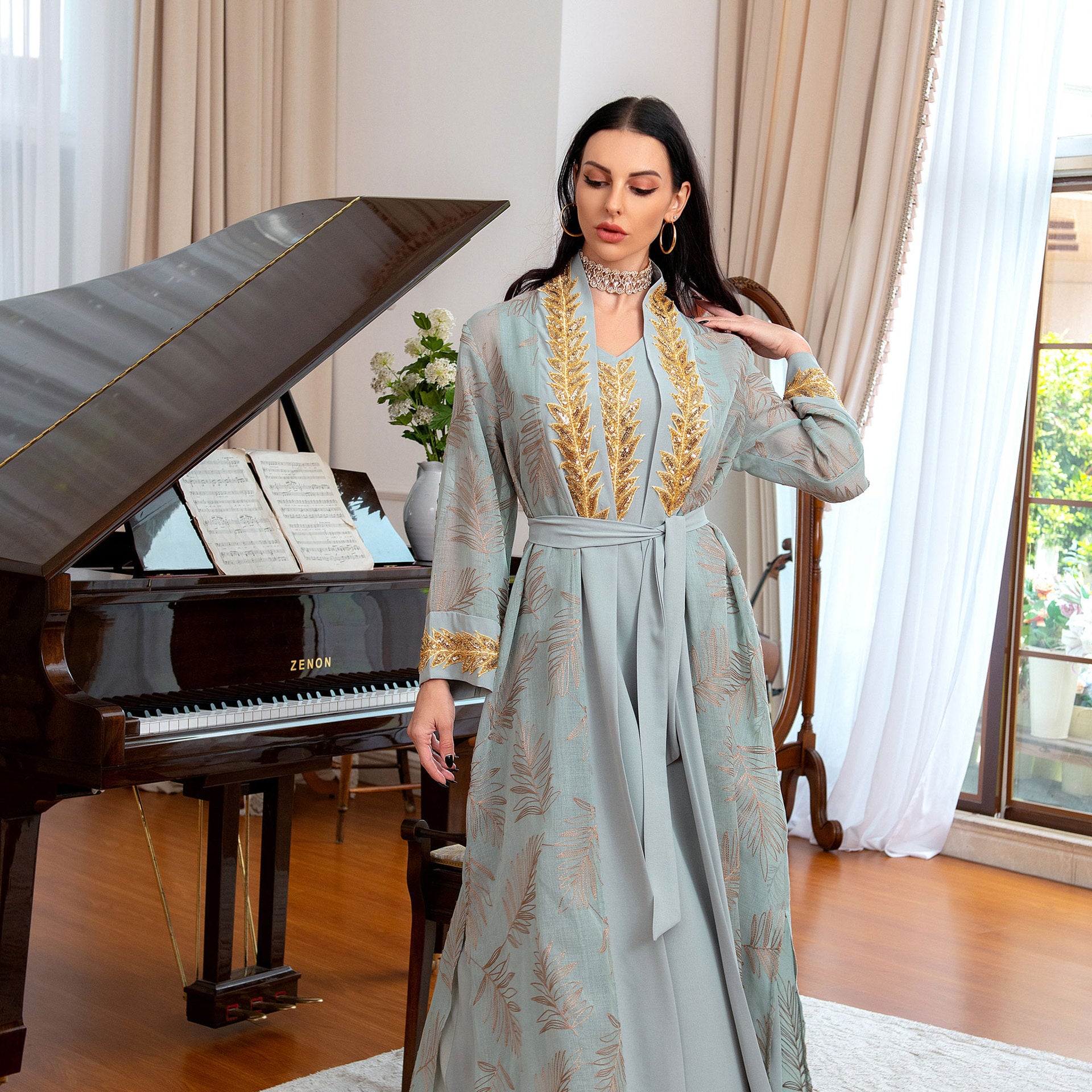 رداء سهرة نسائي مسلم برباط من الدانتيل باللون الأخضر الفاتح