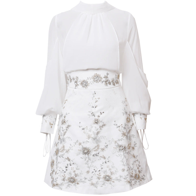 Jupe trapèze en coton slim brodée