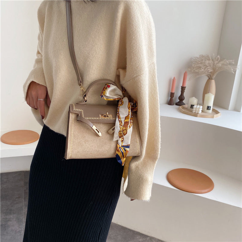 Petit sac messager carré polyvalent à bandoulière unique