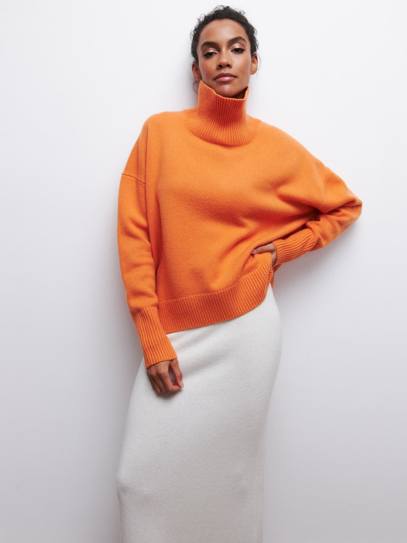 Pull à col roulé d'hiver de couleur unie à manches longues pour femmes