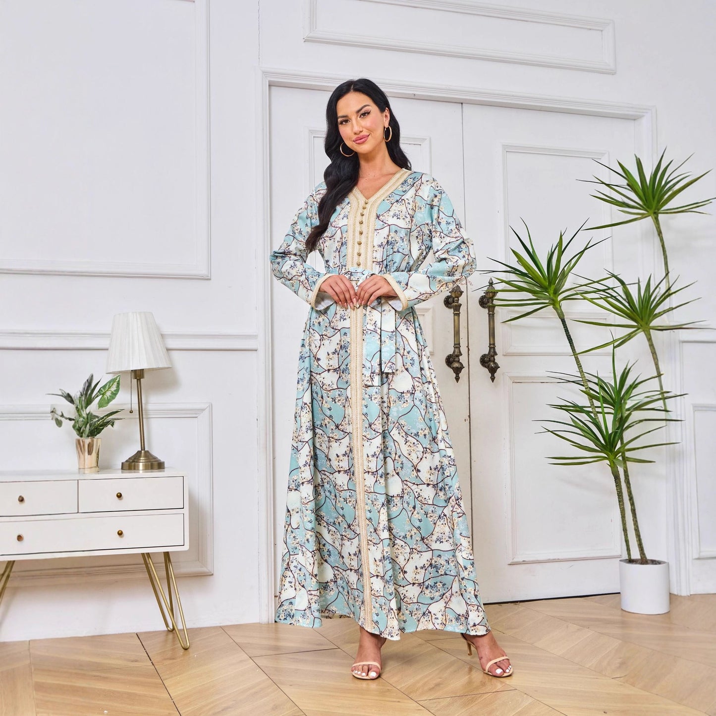 Robe abaya arabe ornée de motifs imprimés à la pierre chaude et de broderies