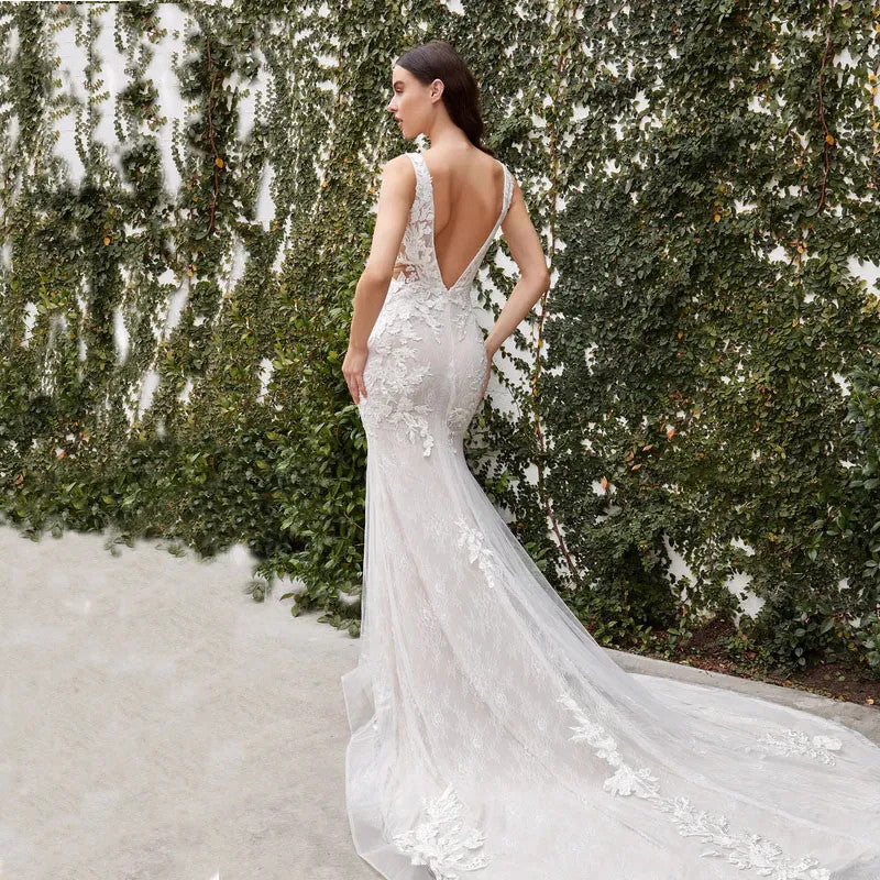 Women's V Neck Lace Wedding Dress Polyester Solid Color