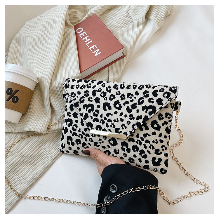 Leopard Canvas One-Shoulder Envelope Bag with Diagonal Chain Strap