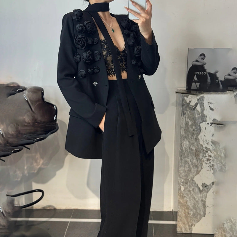 Veste de costume à ruban brodé floral avec pantalon slim taille haute