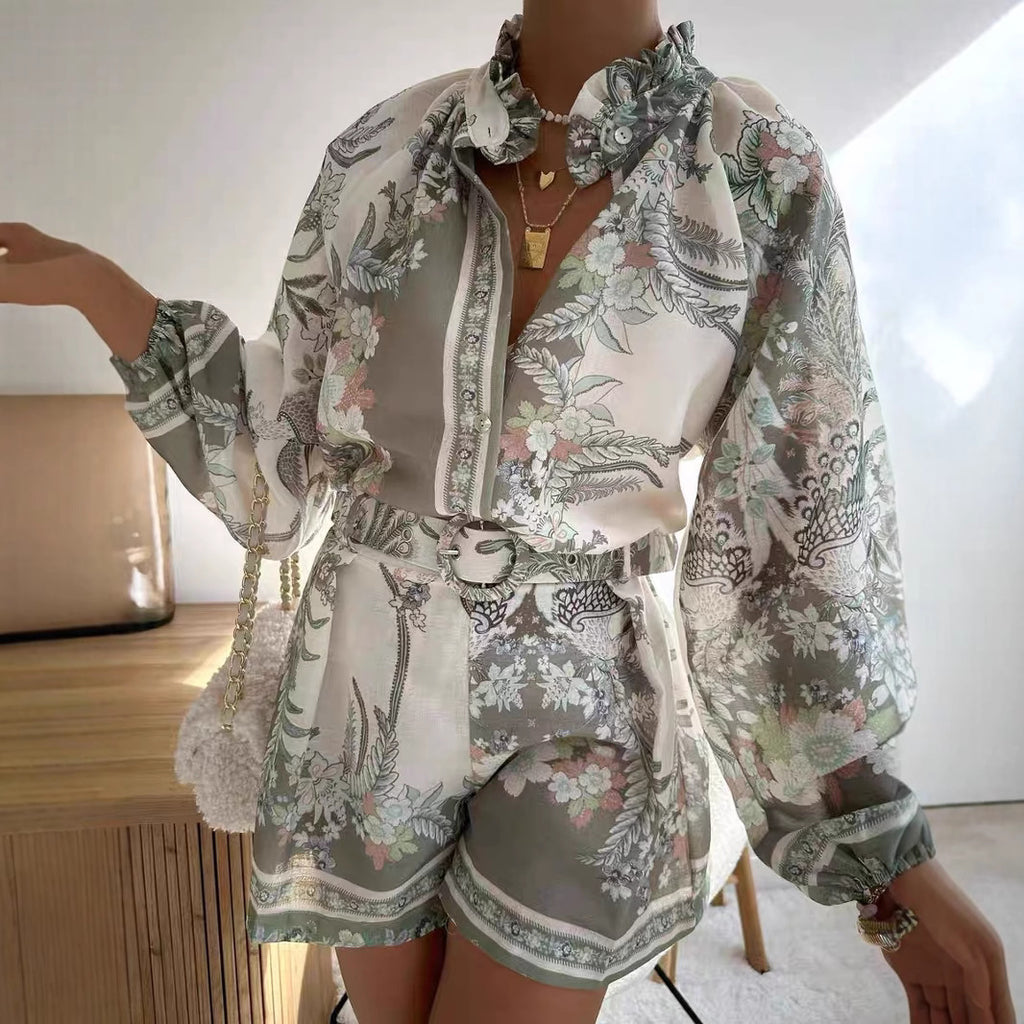 Ensemble short imprimé à col montant et manches bouffantes pour femme