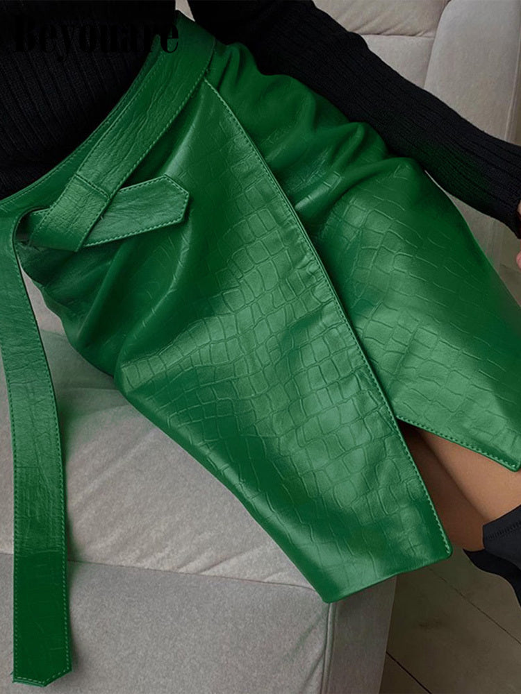 Beyouare Women's Faux Leather Pattern A-Line Skirt