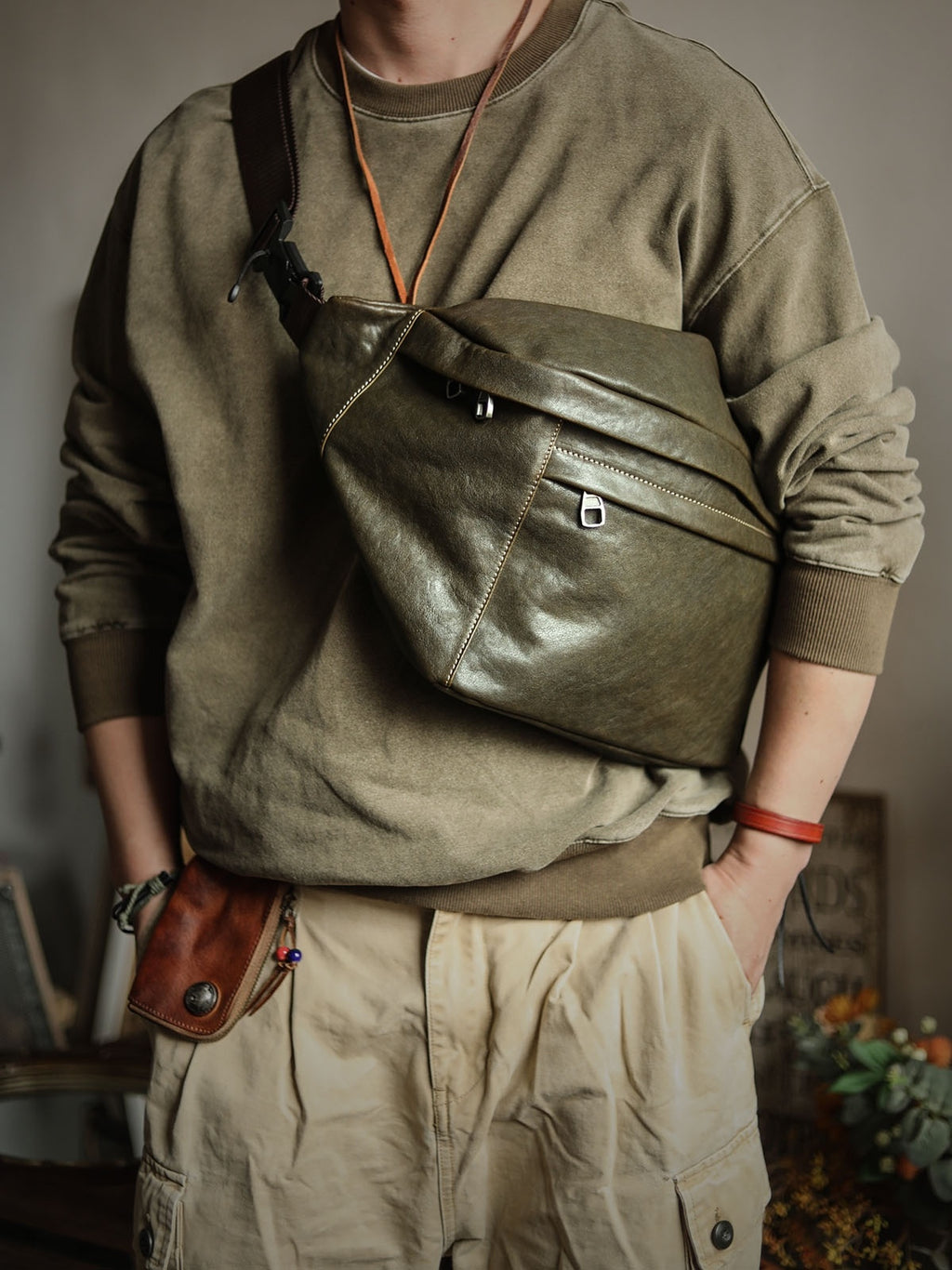 Sac bandoulière vintage en cuir de vachette grande capacité pour homme avec fermeture éclair