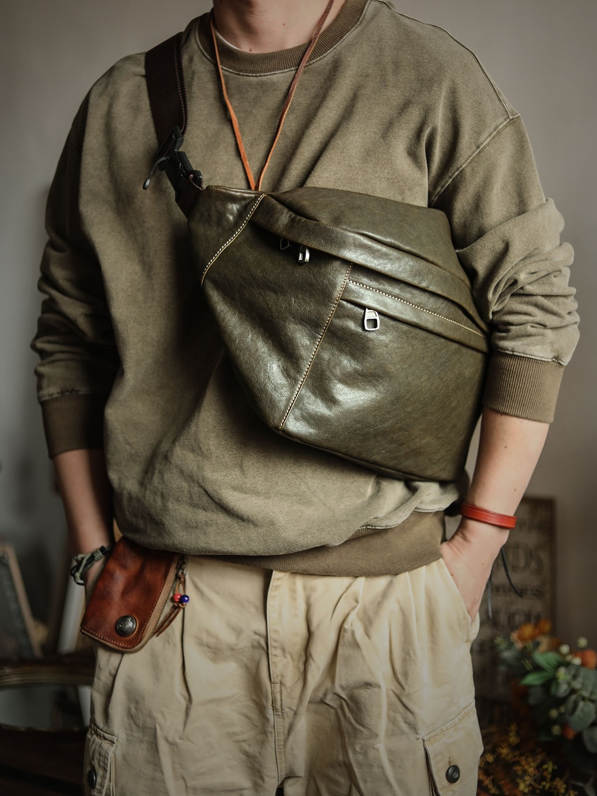 Sac bandoulière vintage en cuir de vachette grande capacité pour homme avec fermeture éclair