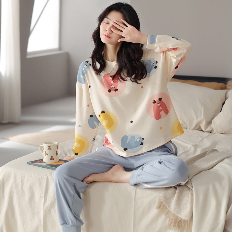 Ensemble pyjama femme doux et minimaliste pour le printemps et l'automne