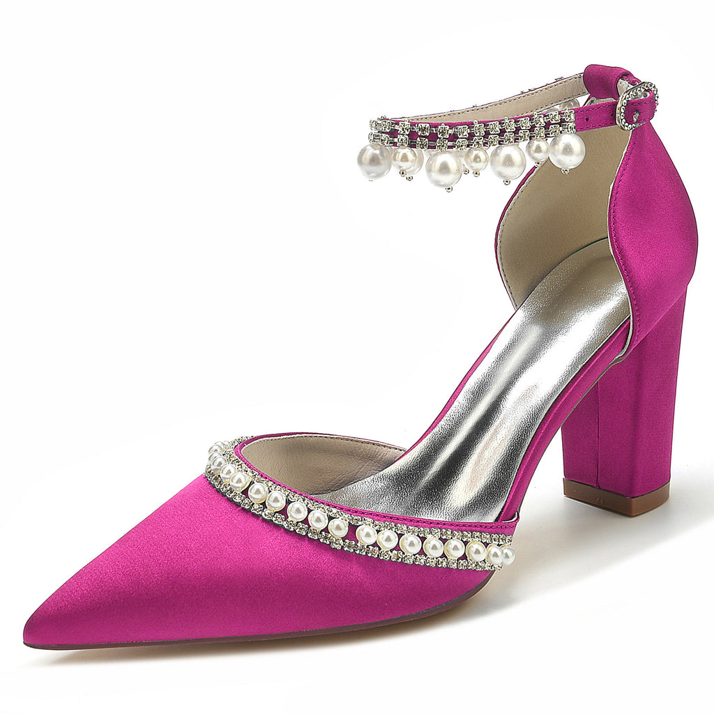 Escarpins à bout pointu en satin avec strass et chaîne, à talon carré