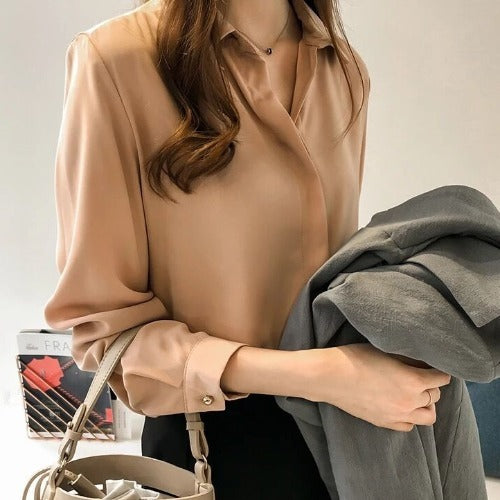 White Niche Versatile Loose And Thin Top