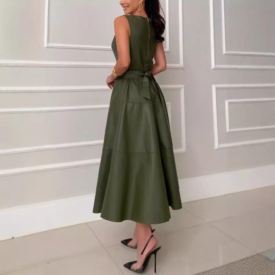 Salopette-jupe sans manches en similicuir vert olive avec fermeture éclair pour femme