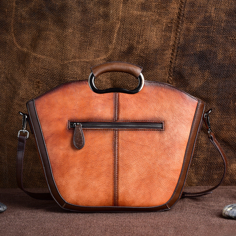 Retro Embossed Cowhide Messenger Handbag 35cm Zipper Closure