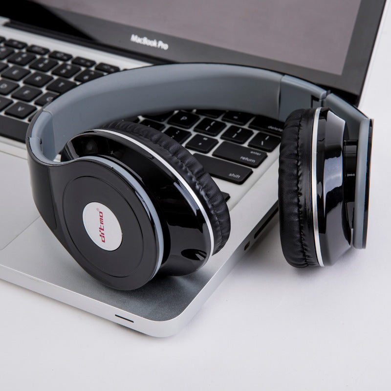 Casque gaming filaire avec basses puissantes, microphone et télécommande intégrée pour PC et mobile