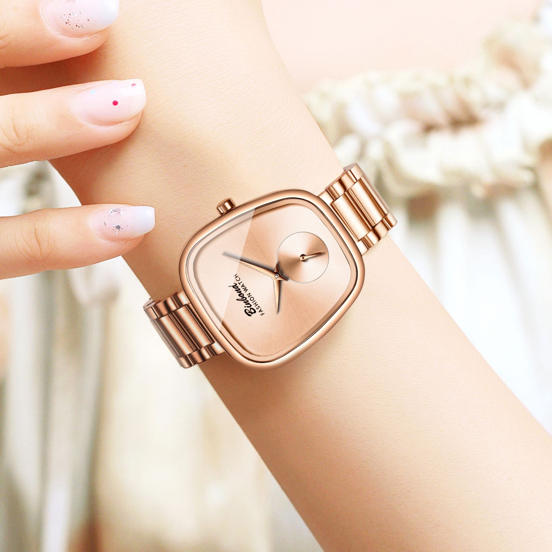 Montre à quartz étanche en acier inoxydable pour femme 34mm