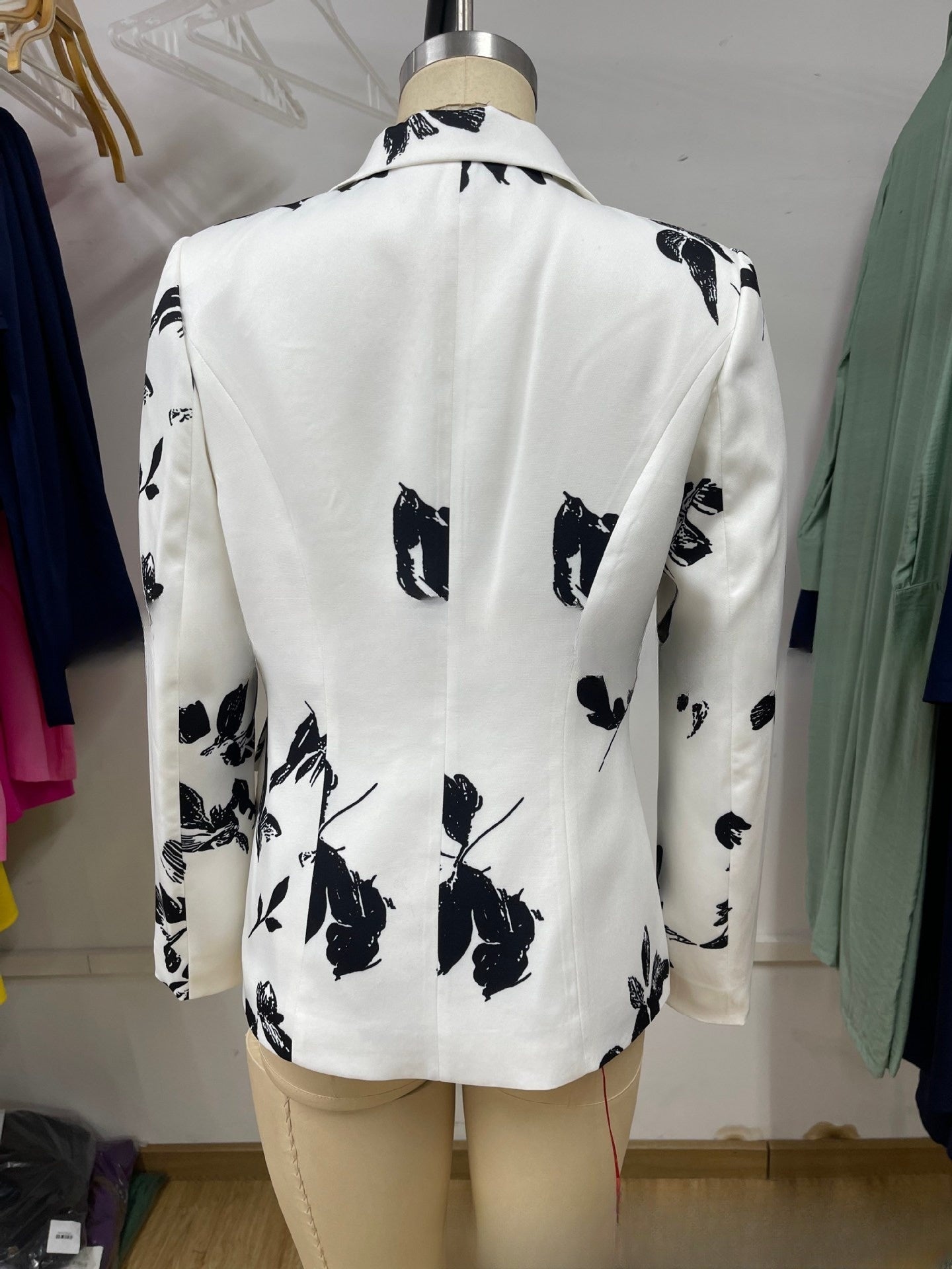 Veste de costume élégante en polyester blanc pour femme