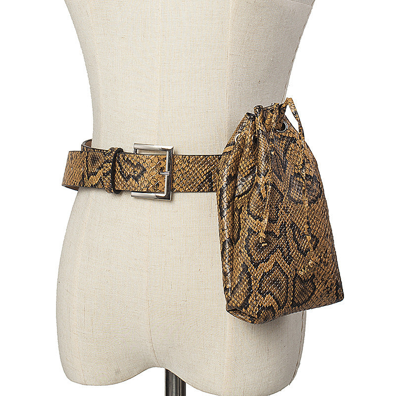 Sac Banane Vertical Femme Imprimé Serpent avec Boucle en Alliage