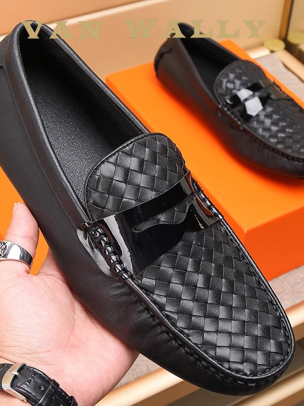 Large Black Gommino Men's Casual Cowhide Shoes Flat Heel