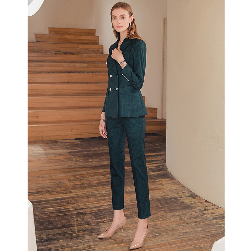 Ensemble de costume coupe ajustée écossais vert foncé professionnel