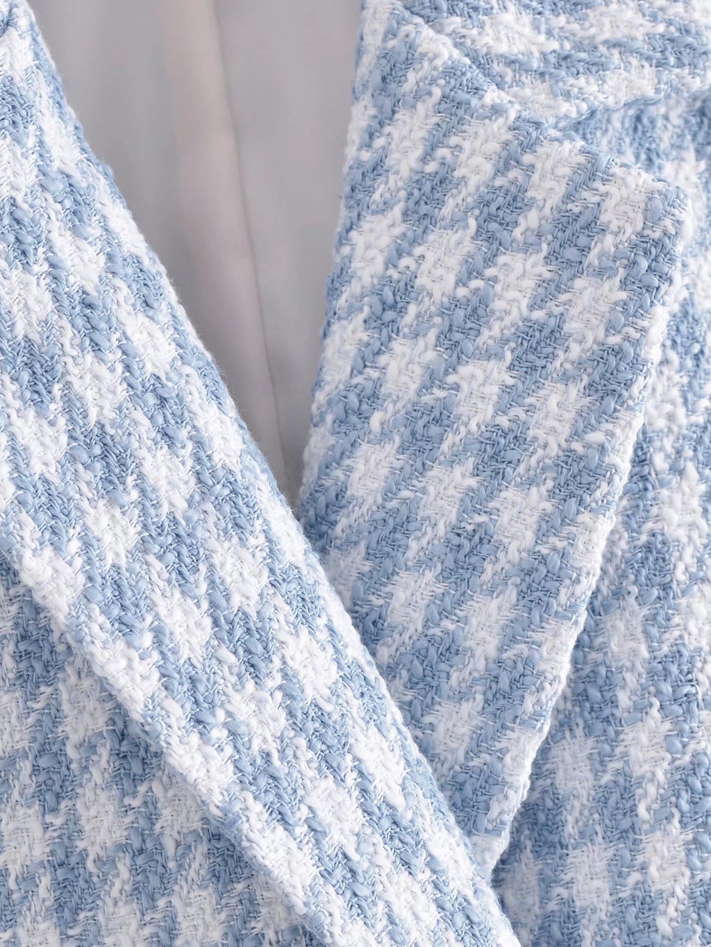 Women’s Slim Short Suit Coat in Light Blue Checker with Thousand Bird Pattern
