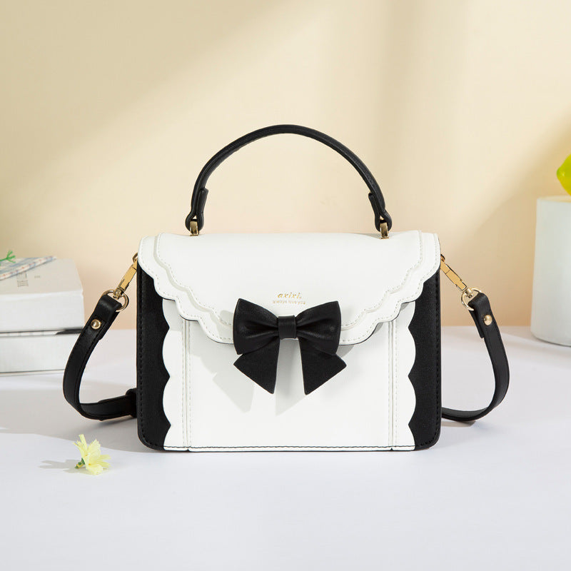 Sac à bandoulière carré en PU style nœud pour femme 21x15x9.5cm