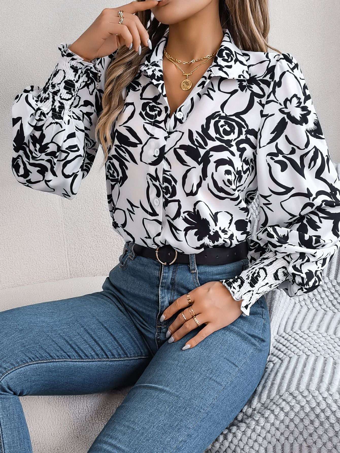 Contrast Color Flower Lantern Sleeve Lapel Shirt - White, Blue, Polyester