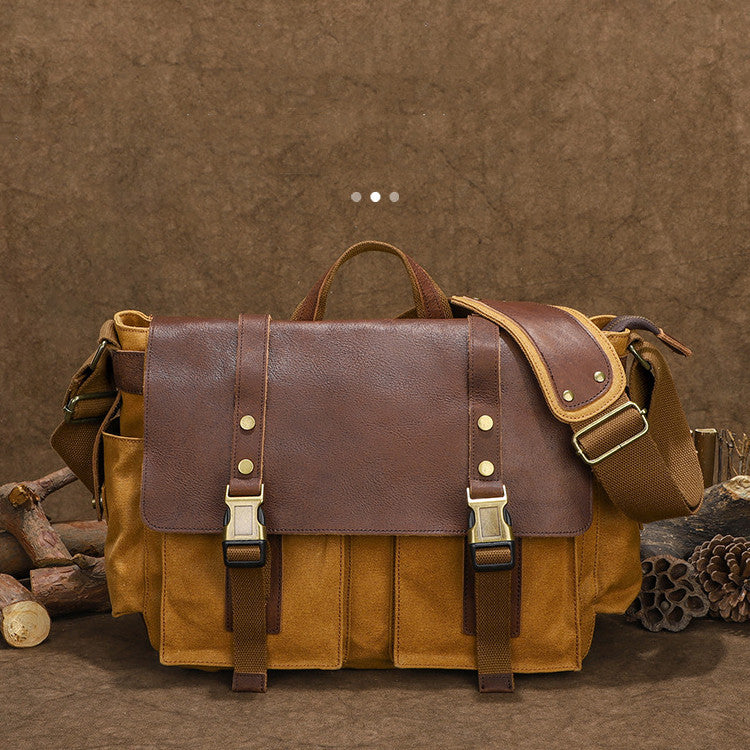 Sac bandoulière en toile cirée et cuir de vachette
