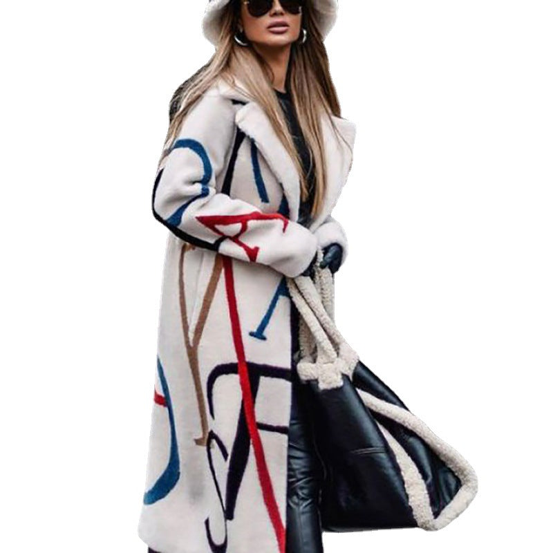 Manteau long en laine à carreaux et revers pour femme