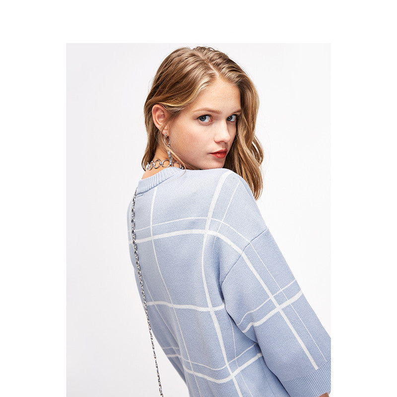 Loose Small Check Pattern Pullover Sweater with Raglan Sleeves