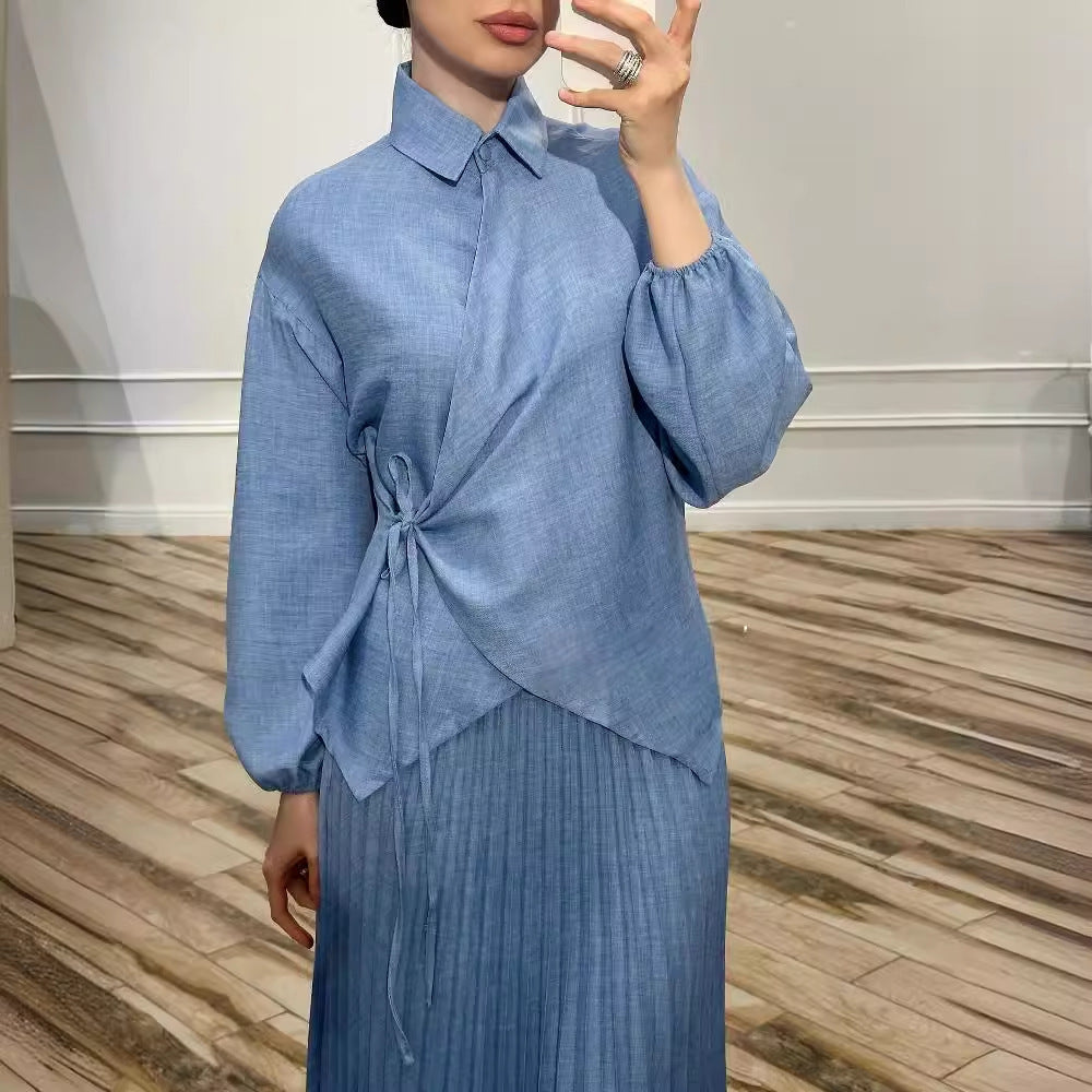 Ensemble élégant jupe plissée et haut noué pour femme en bleu, violet, camel