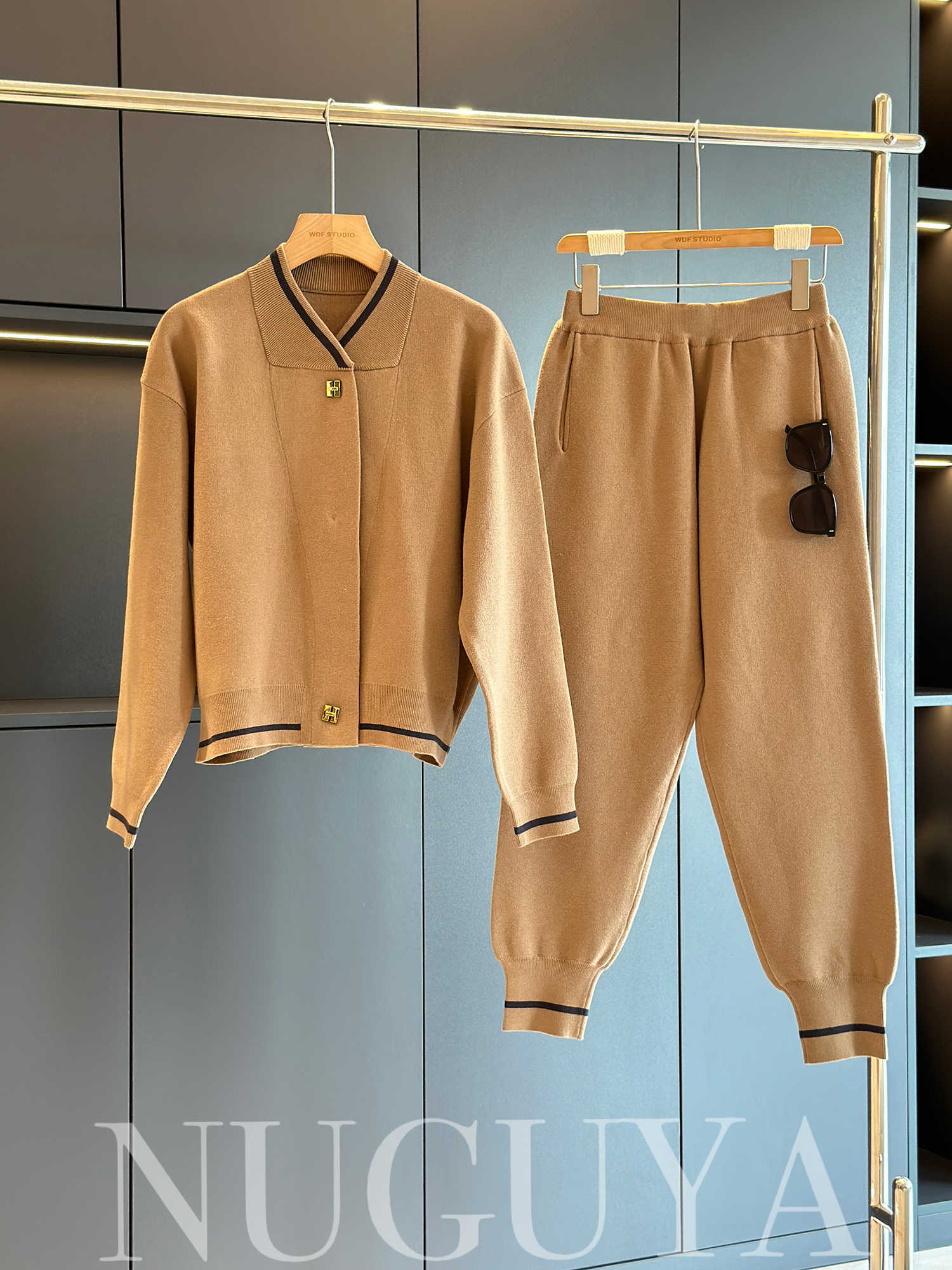 Autumn Winter Stylish Casual Knitting Pullover Suit for Women