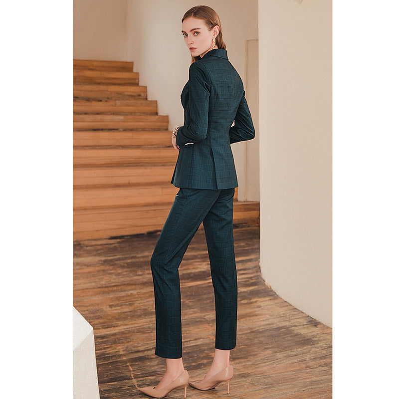 Ensemble de costume coupe ajustée écossais vert foncé professionnel