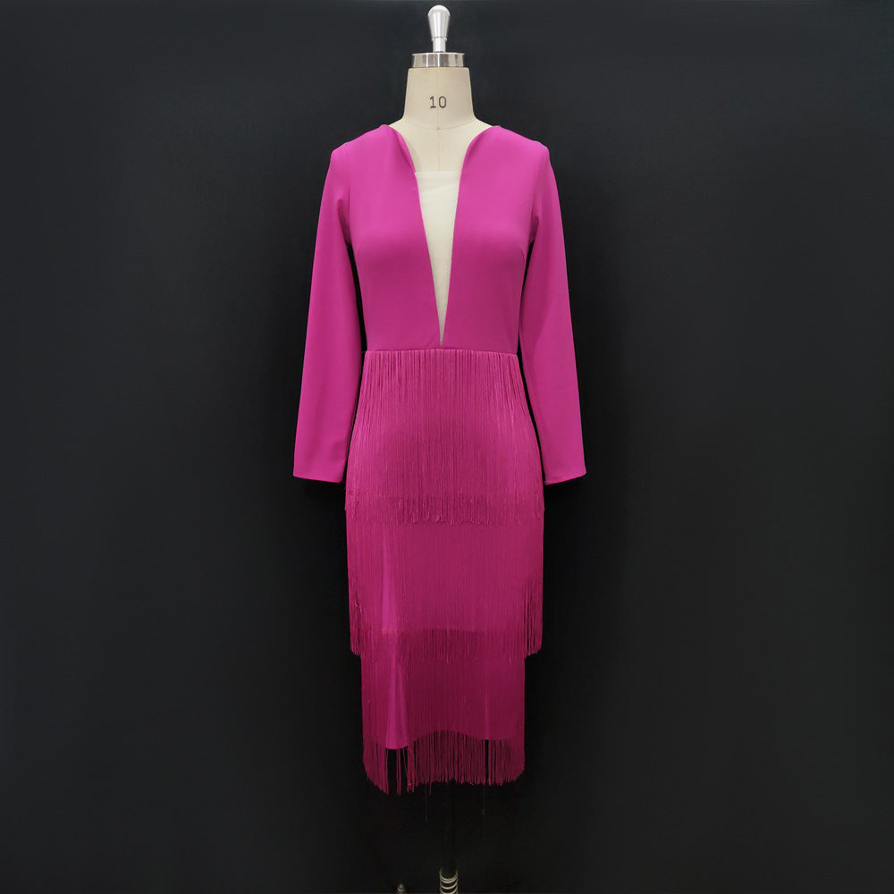 فستان طويل الأكمام مزين بشراشيب