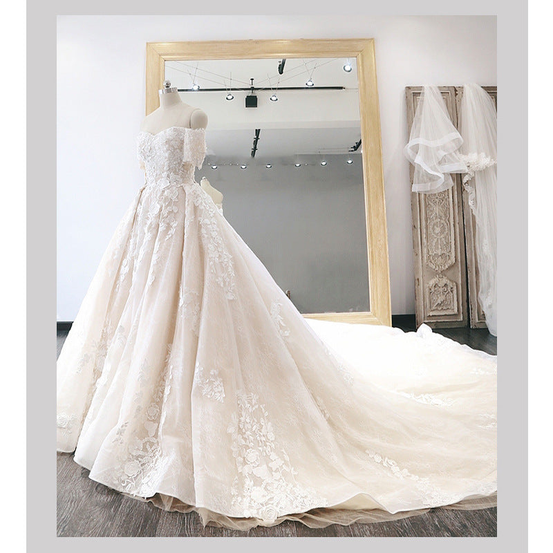 Robe de mariée asymétrique en satin épais en fibre de polyester
