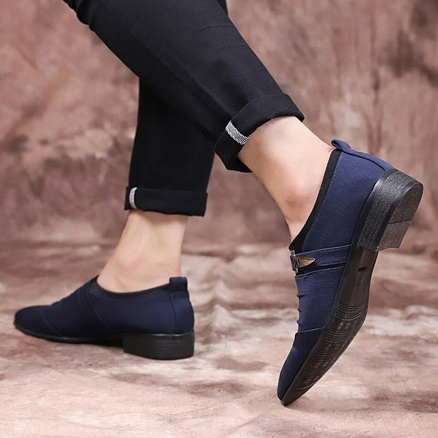 Pointed men's leather shoes