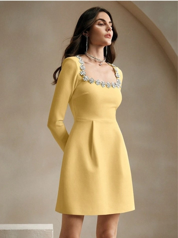 Robe trapèze élégante à col en U et taille haute pour femme