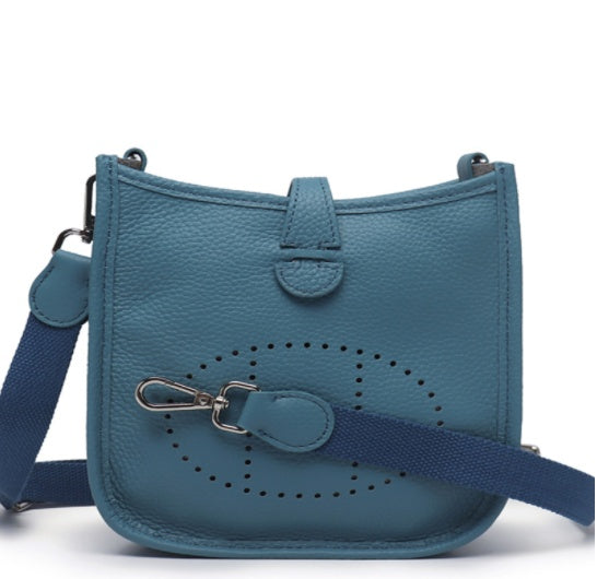 Women's Cowhide Hollow Bucket Shoulder Messenger Bag