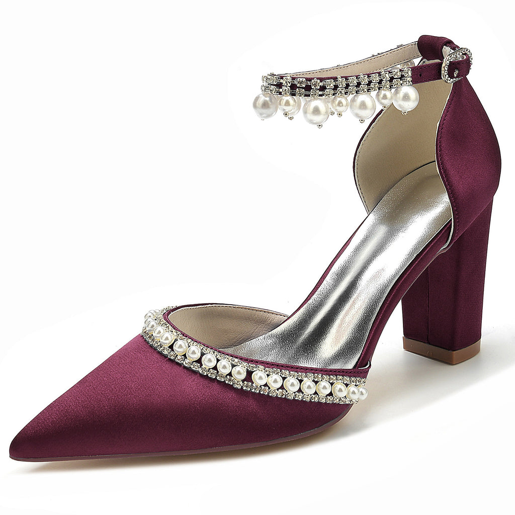 Escarpins à bout pointu en satin avec strass et chaîne, à talon carré