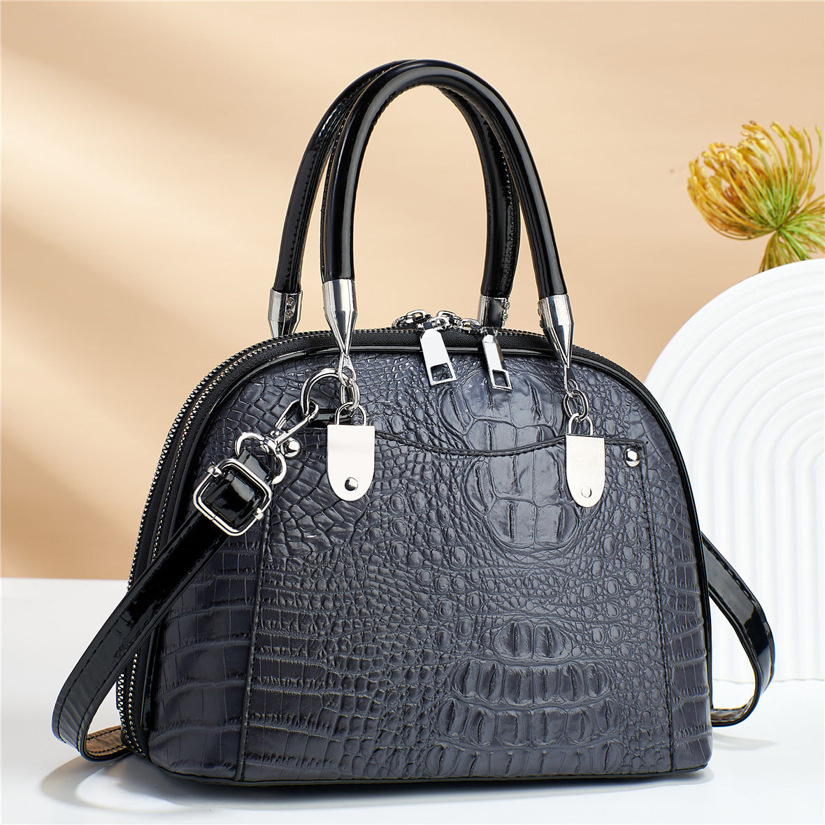 Women's Retro PU Handbag 25x12x20cm Crossbody Bag