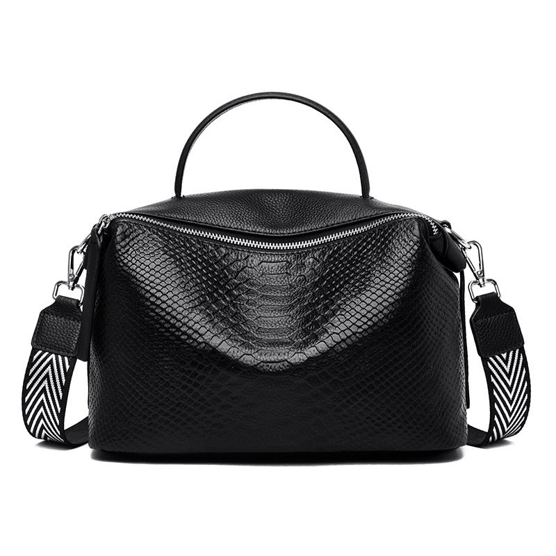 Trendy Portable First Layer Cowhide Ladies One-Shoulder Messenger Bag