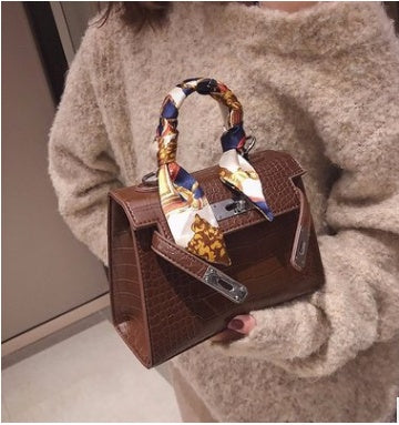 Stone Pattern Platinum Crossbody Bag Small 20x15x9cm